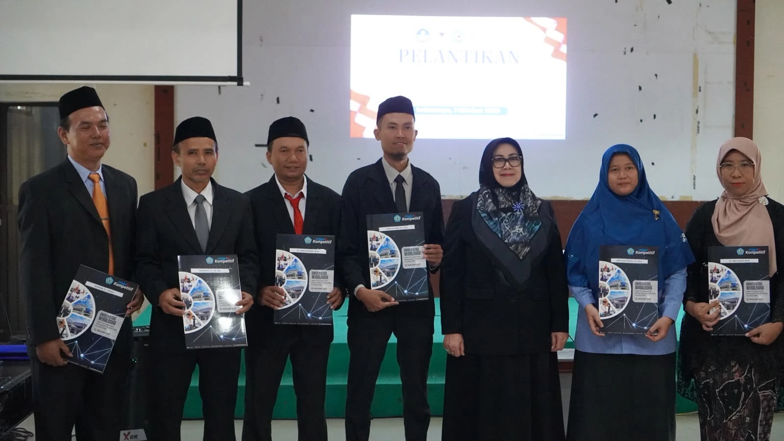 Pelantikan dan Pengambilan Sumpah Jabatan Pejabat Struktural di Lingkungan Universitas Wiralodra