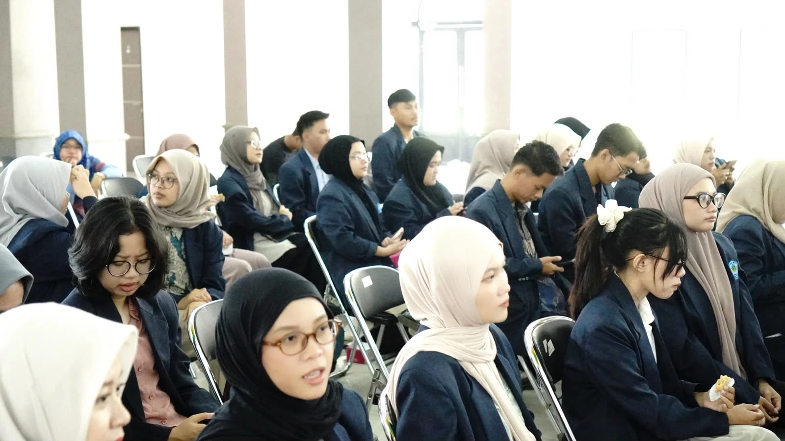 sidang_senat03