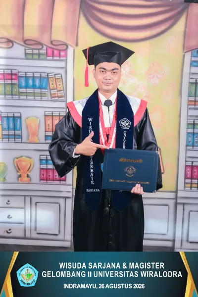 Wisudawan 05