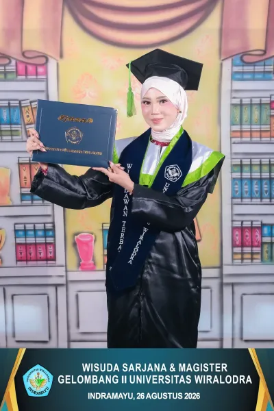 Wisudawan 12